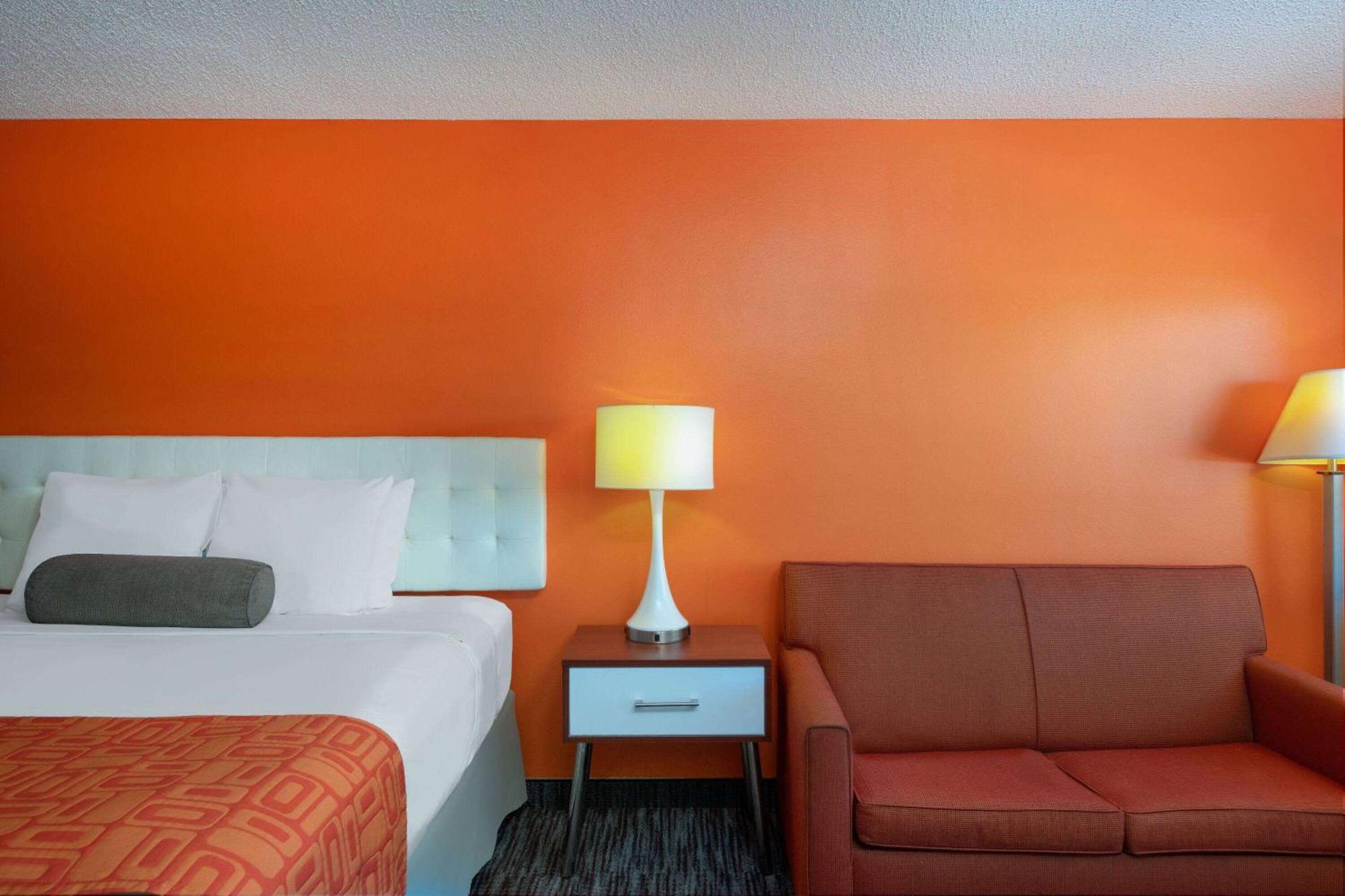ฮาวเวิร์ด จอห์นสัน บาย วินด์แฮม เวโรบีช/I-95 Hotel ภายนอก รูปภาพ